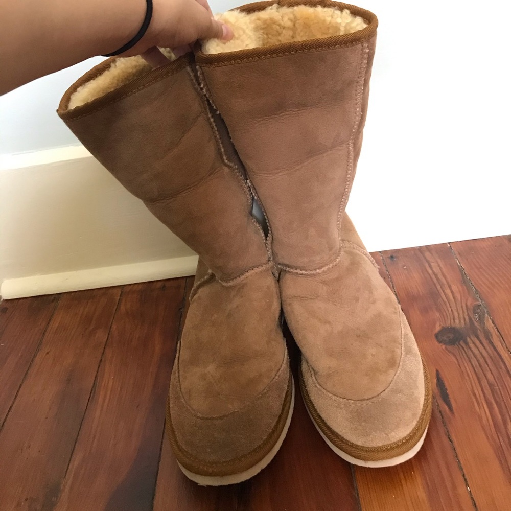 TALL UGGS